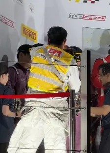 必一运动反光背心9