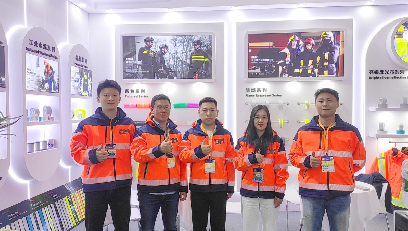 必一运动光学亮相上海劳保展 全系列防护产品获市场认可